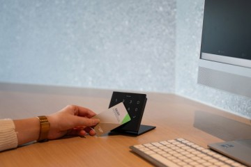 Loxone stand base antraciet 4