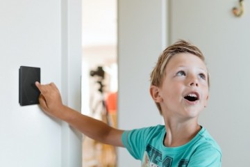 Loxone Touch Pure Air