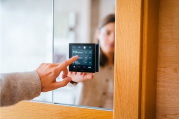 Loxone touch pure display co2 tree8