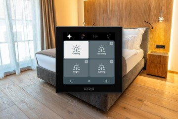 Loxone touch pure display tree5