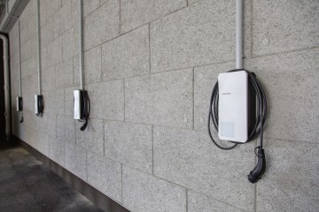 Loxone wallbox 22kw tree 1